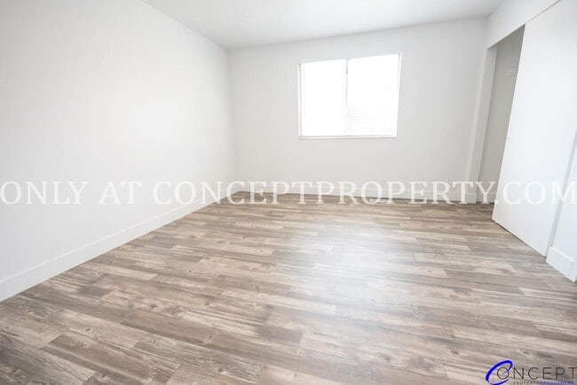 Building Photo - Newly Remodeled 5-Bedroom Home | 2-Car Gar...