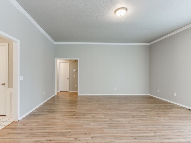 Building Photo - 509 Bluegrass Ln