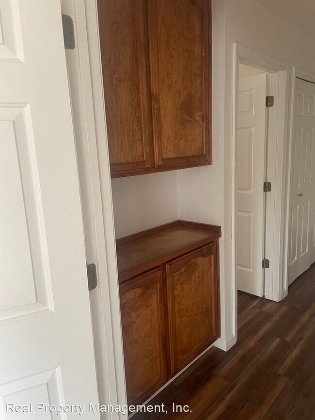 Building Photo - 4 br, 3 bath House - 525 Chancellor Blvd