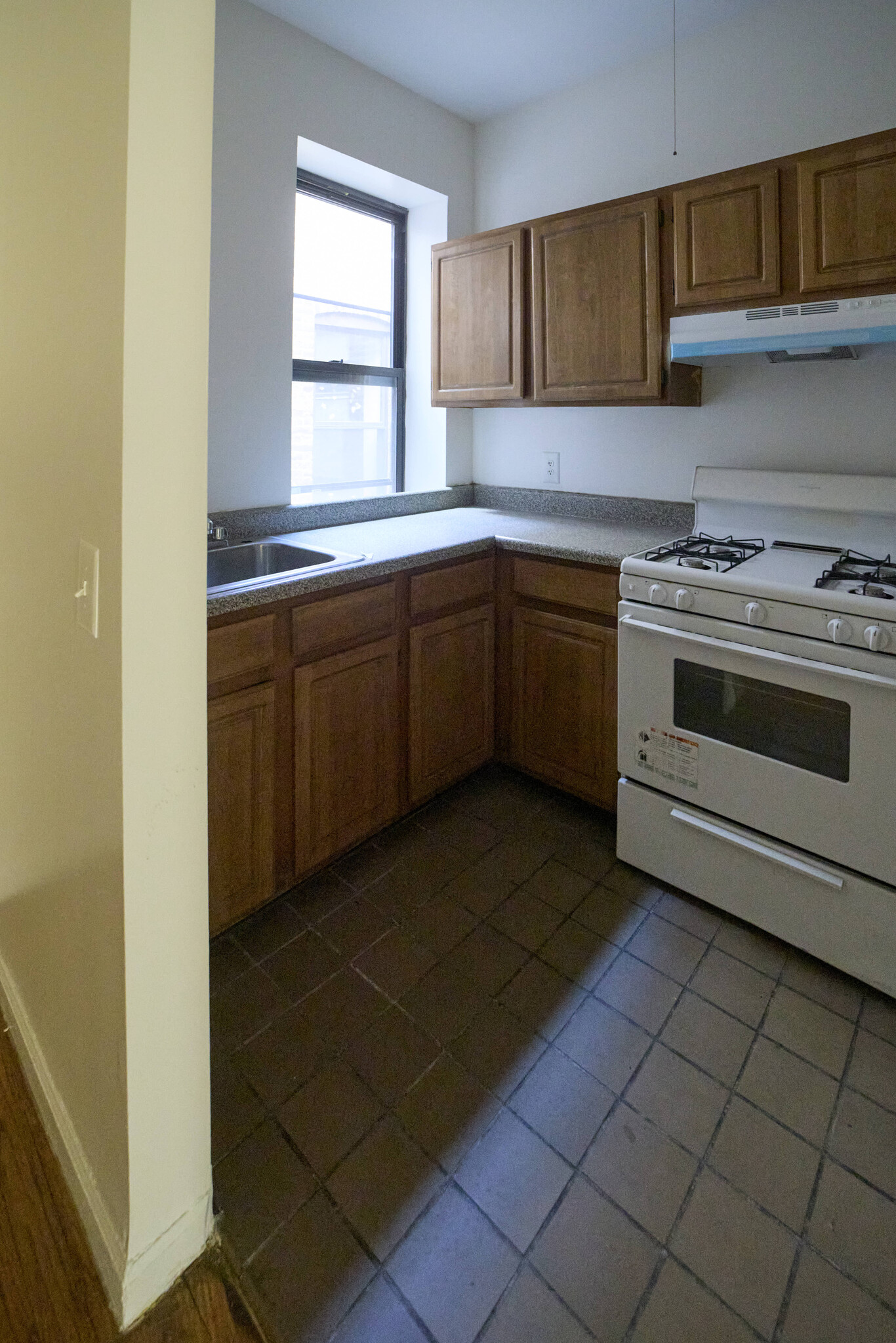 Building Photo - 248 Madison St