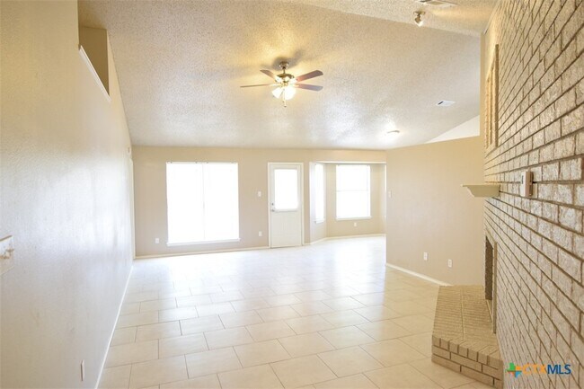 Building Photo - 4807 Teal Dr