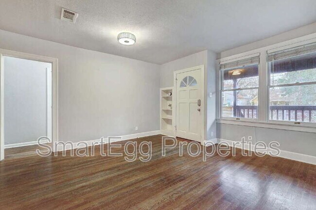 Building Photo - 1309 E 13th St