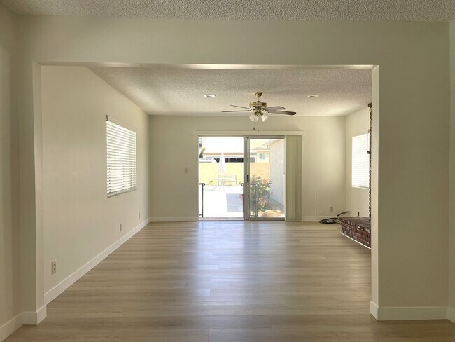 Building Photo - Charming 3-Bedroom Home with Modern Upgrad...
