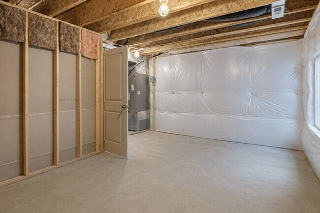 Building Photo - 7754 Lovegrass Ter