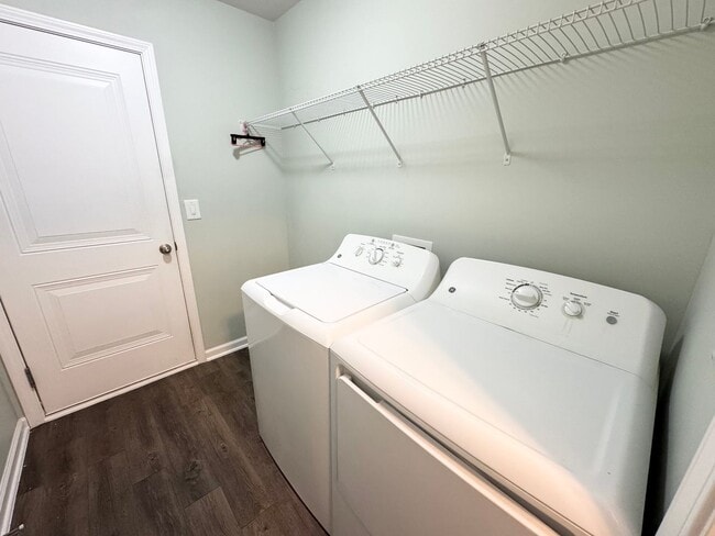 Building Photo - Myrtle Beach - 3 Bedroom / 2 Bathroom Home