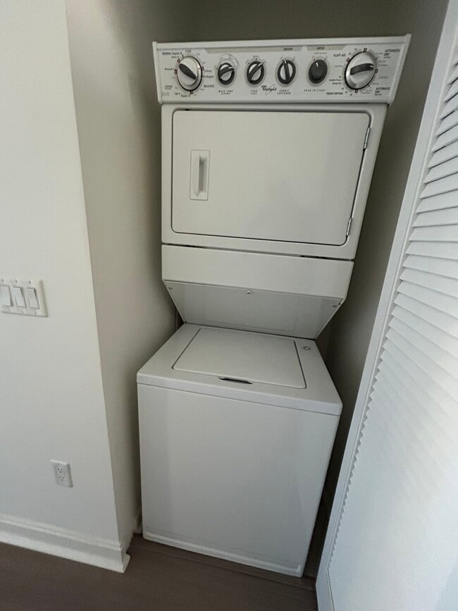 Building Photo - 500 N Lake Shore Dr