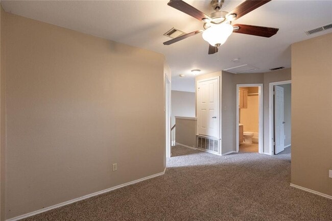 Building Photo - Charming Pflugerville Home
