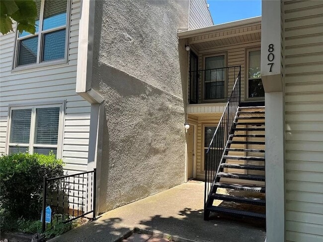 Building Photo - (2) Bed/(2) Bath with View of OU Golf Course in Cardinal Creek AVAIL NOW!