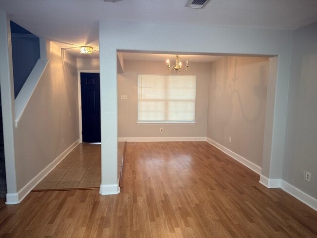 Building Photo - 17610 Manchester Point Ln