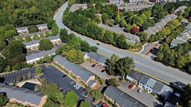 Building Photo - 1108 S Barnett Shoals Rd