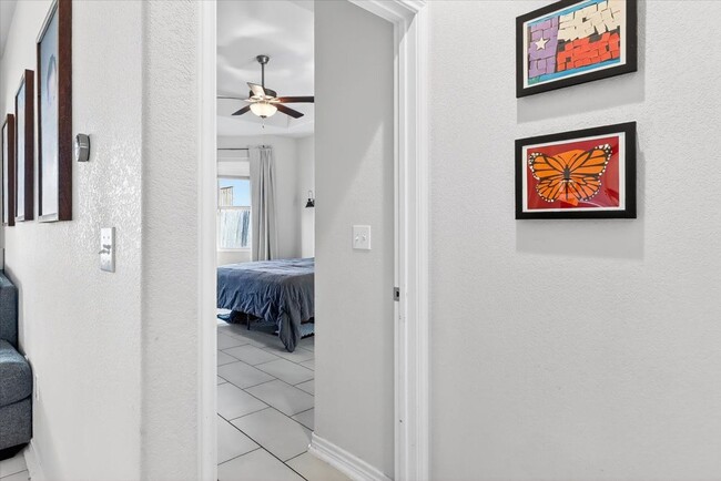 Building Photo - 2614 Vista del Sol