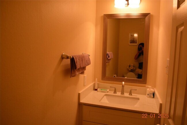Building Photo - 8307 Red Rooster Ln