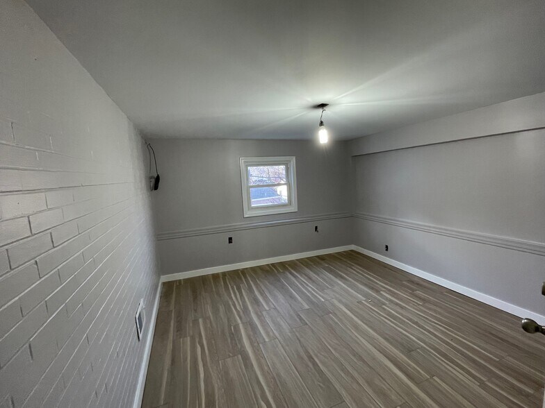 Living Room - 919 Pennsylvania Ave