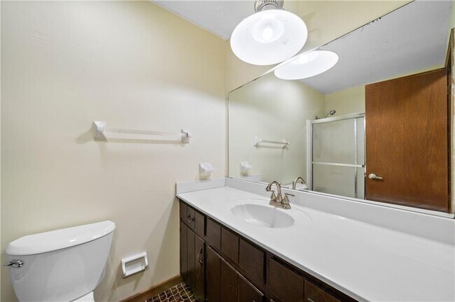 Building Photo - 1131 Lafayette Dr SW