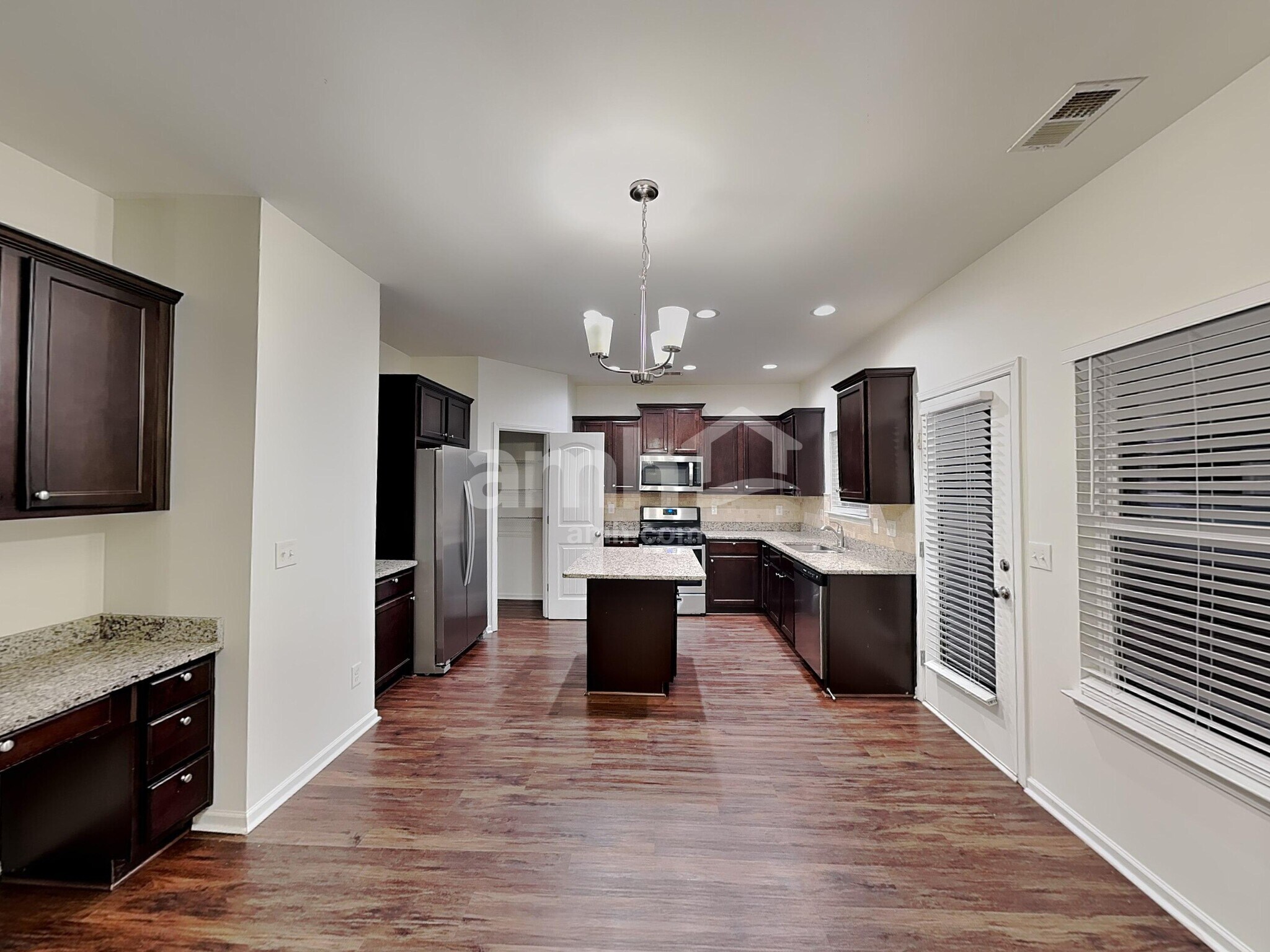 Building Photo - 1386 Key Manor Ln