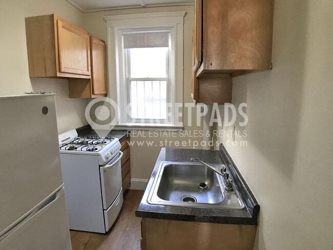 Building Photo - 1 bedroom in Boston MA 02215