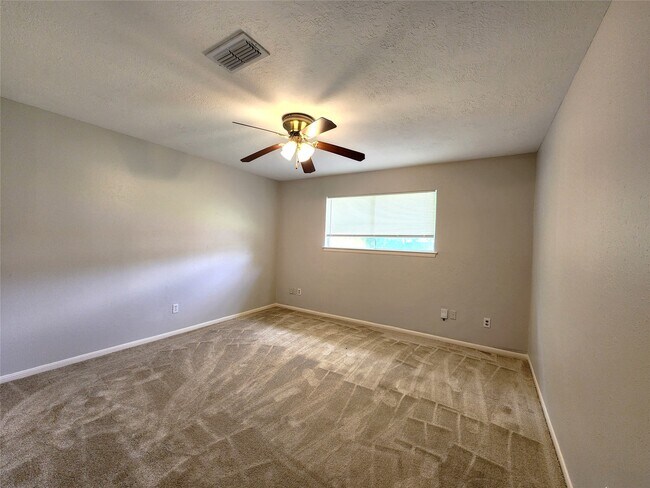 Building Photo - 2314 Stillmeadow Dr