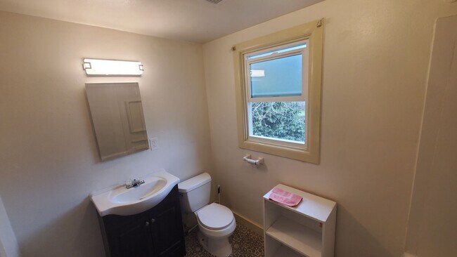 Building Photo - Johnson Duplex