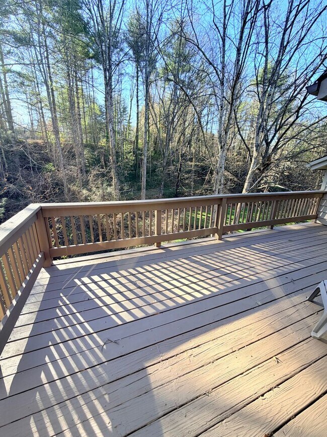 Building Photo - Great Location - 2 Bed, 2 Bath Condo Available Now!