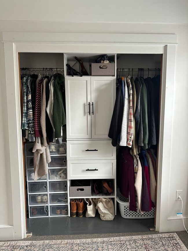 Building Photo - 23 Edwards St