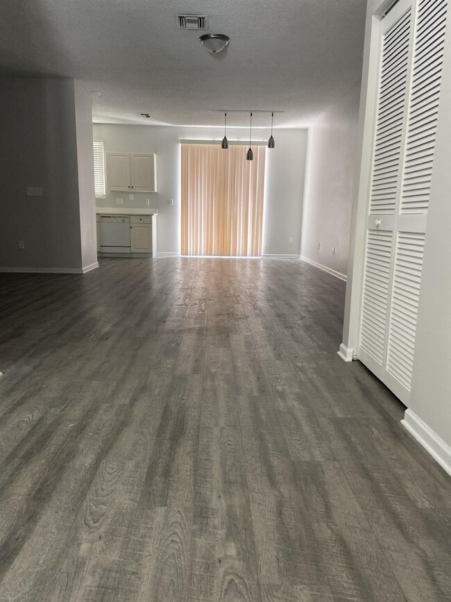 Building Photo - 4752 NW 59th Manor