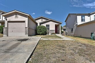 Building Photo - GREAT HOME | 3 BEDROOMS + OFFICE | CLO...