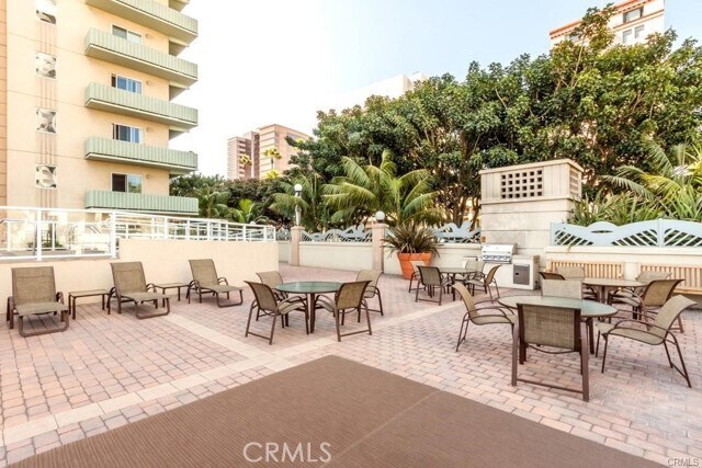 Building Photo - 488 E Ocean Blvd