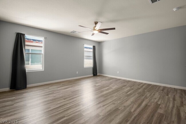 Building Photo - 10597 Aphrodite St