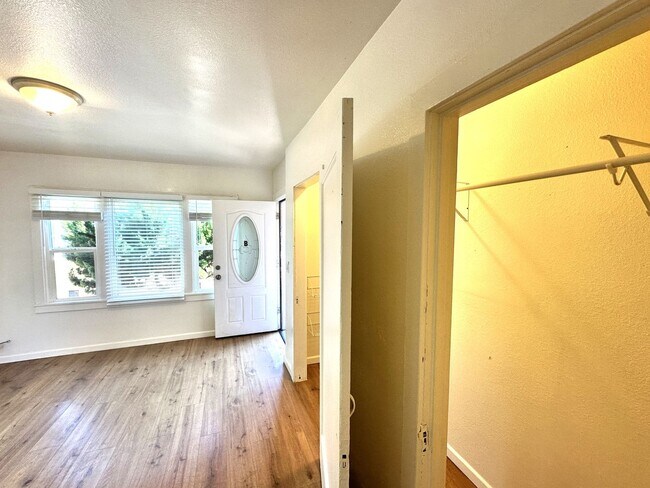 Building Photo - 2648 E 27th St