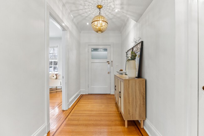 Front Door Hallway - 5717 Roland Ave