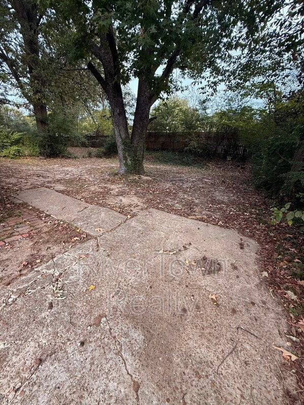 Building Photo - 3518 Hendricks Ave