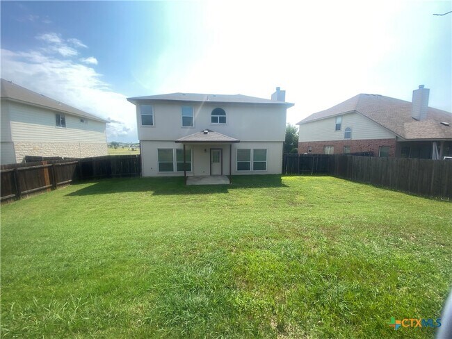 Building Photo - 5311 White Rock Dr