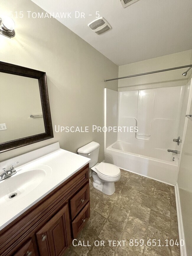 Building Photo - 515 Tomahawk Dr