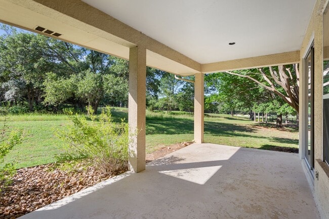 Building Photo - 118 Larkspur Ln