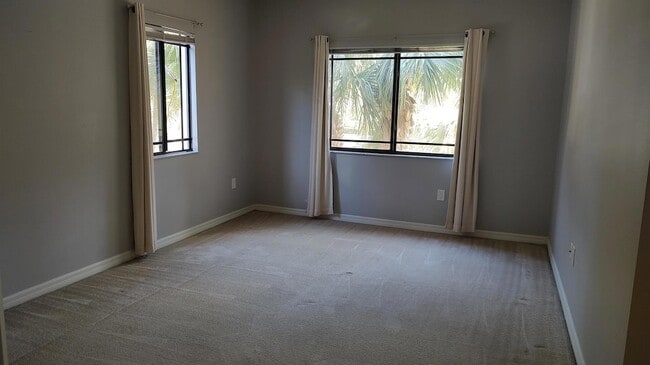 Building Photo - 3019 Alcazar Pl