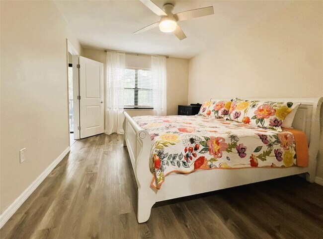 Building Photo - 425 30th Ave W