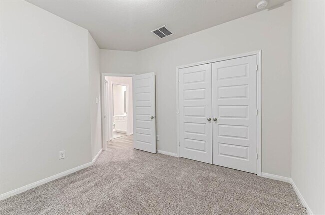 Building Photo - 17590 Rosette Grass Dr