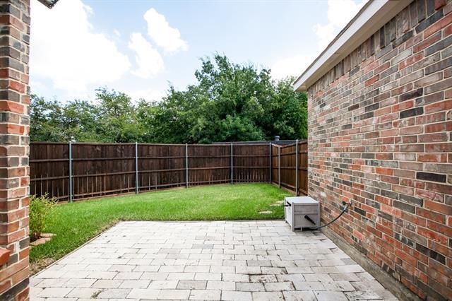 Building Photo - 2221 Briary Trace Ct