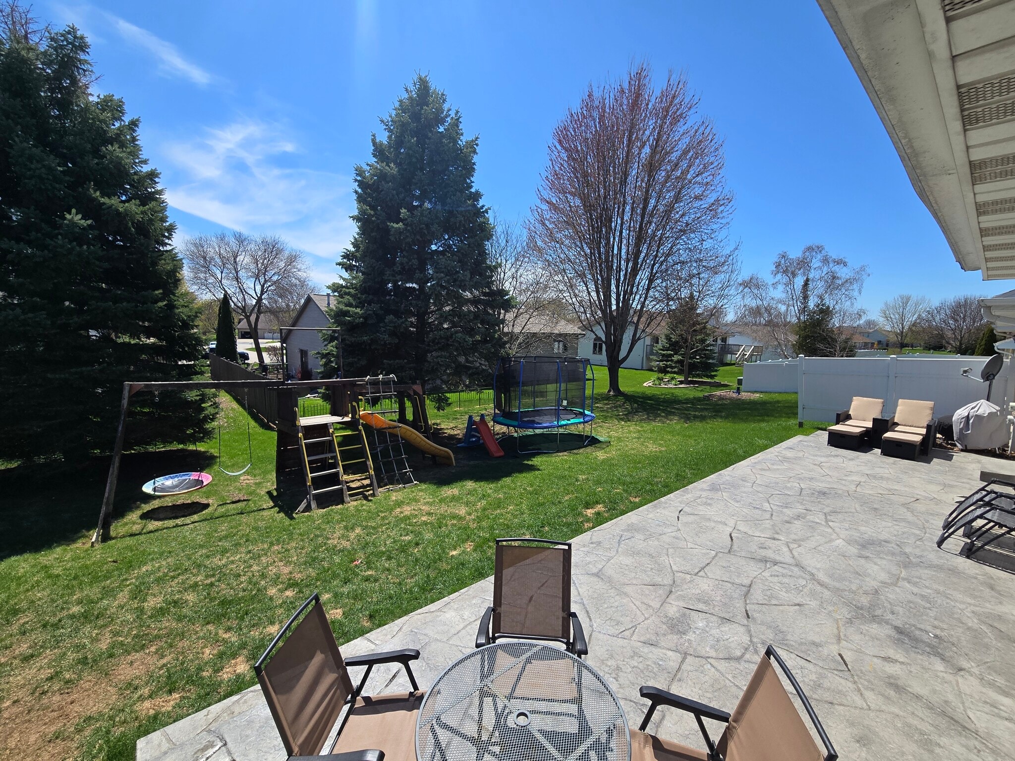 Building Photo - 541 Kramer Ln
