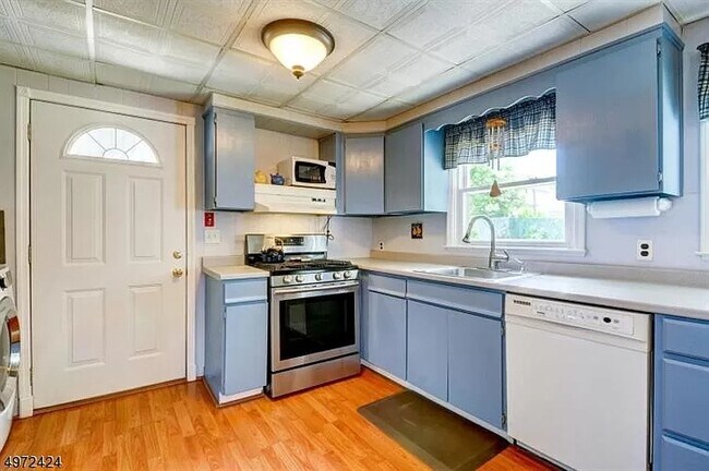 Building Photo - 179 Marcella Rd