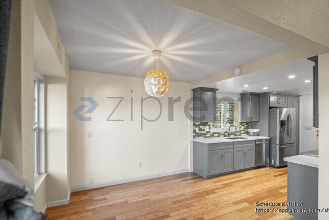 Building Photo - 7898 Gate Way