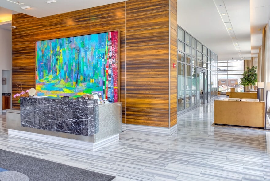 Building Photo - 411 N Halsted St