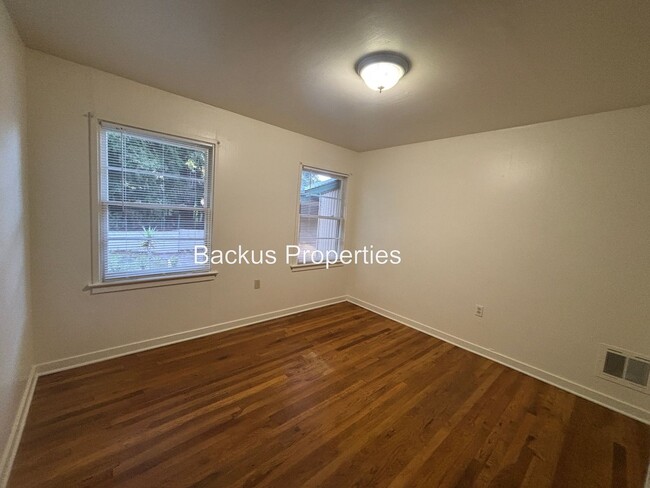 Building Photo - Wonderful one level home surrounded by trees