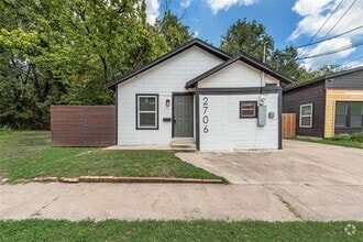 Building Photo - 2706 Hector St