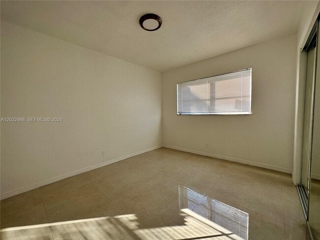Building Photo - 480 NW 42nd Ct