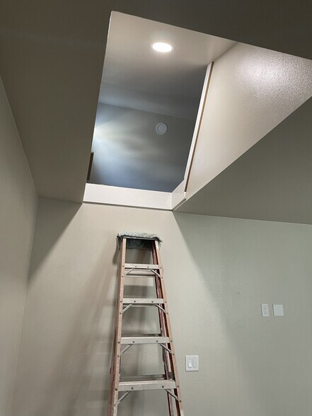 Loft Area (This isn't the Ladder!) - 3824 W Bismark Dr