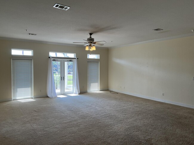 Building Photo - 118 Spires Ln