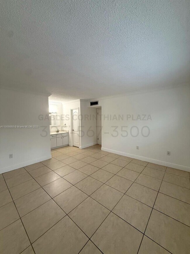 Building Photo - 22 Salamanca Ave