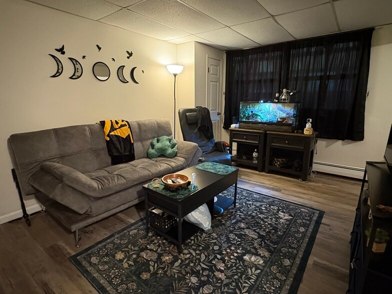 Primary Photo - 507 N Linn St