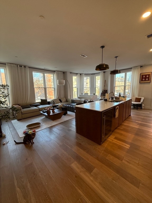 Primary Photo - 566 Columbus Ave